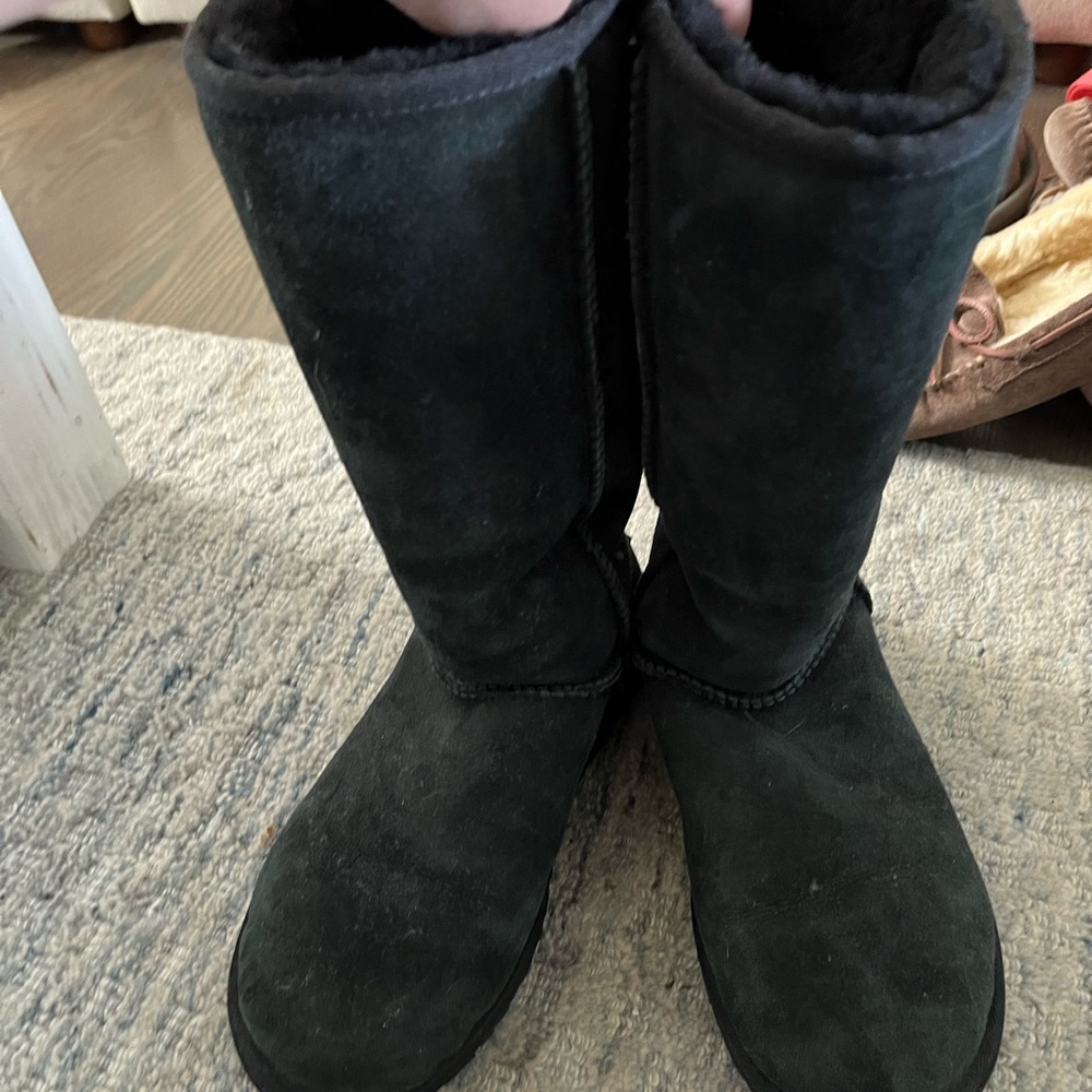 Black tall UGG boots sz 8